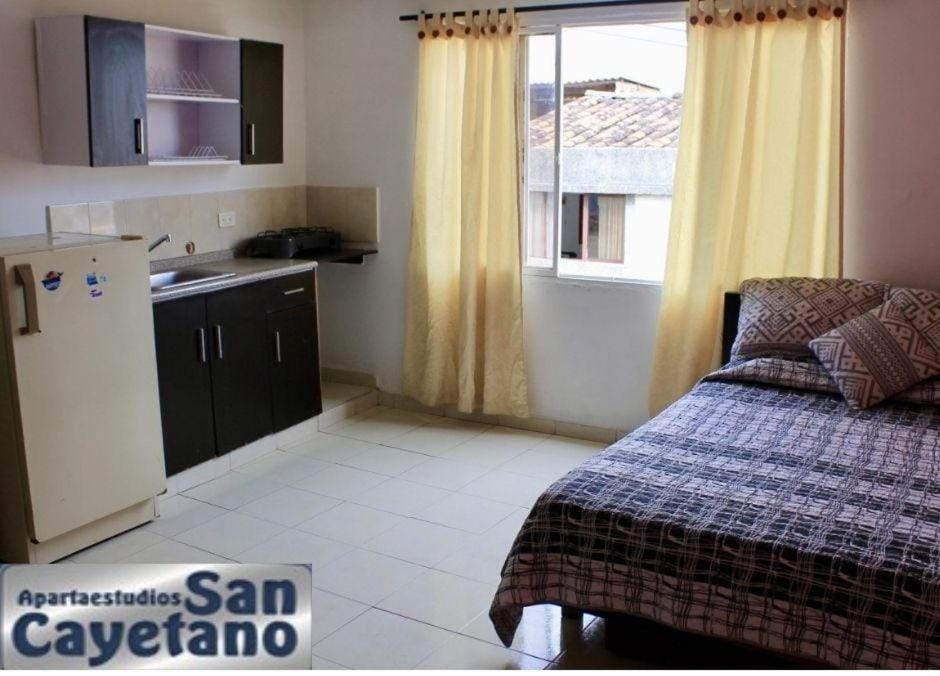 Apartaestudios San Cayetano Cali Bagian luar foto